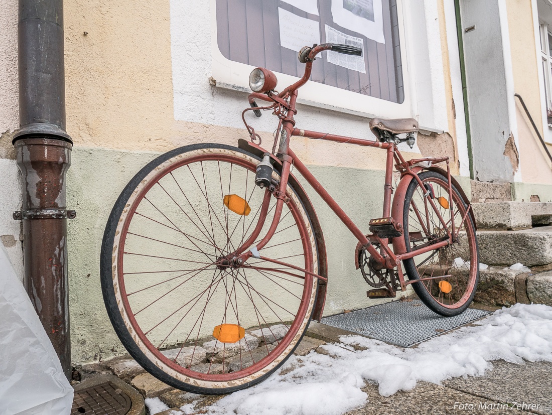 Foto: Martin Zehrer - Fahrrad-Oldtimer, entdeckt in Kemnath. Der Besitzer des Rades sagte mir, dass er bereits unglaubliche 40 Jahre damit unterwegs ist...<br />
Das war noch Qualität! 